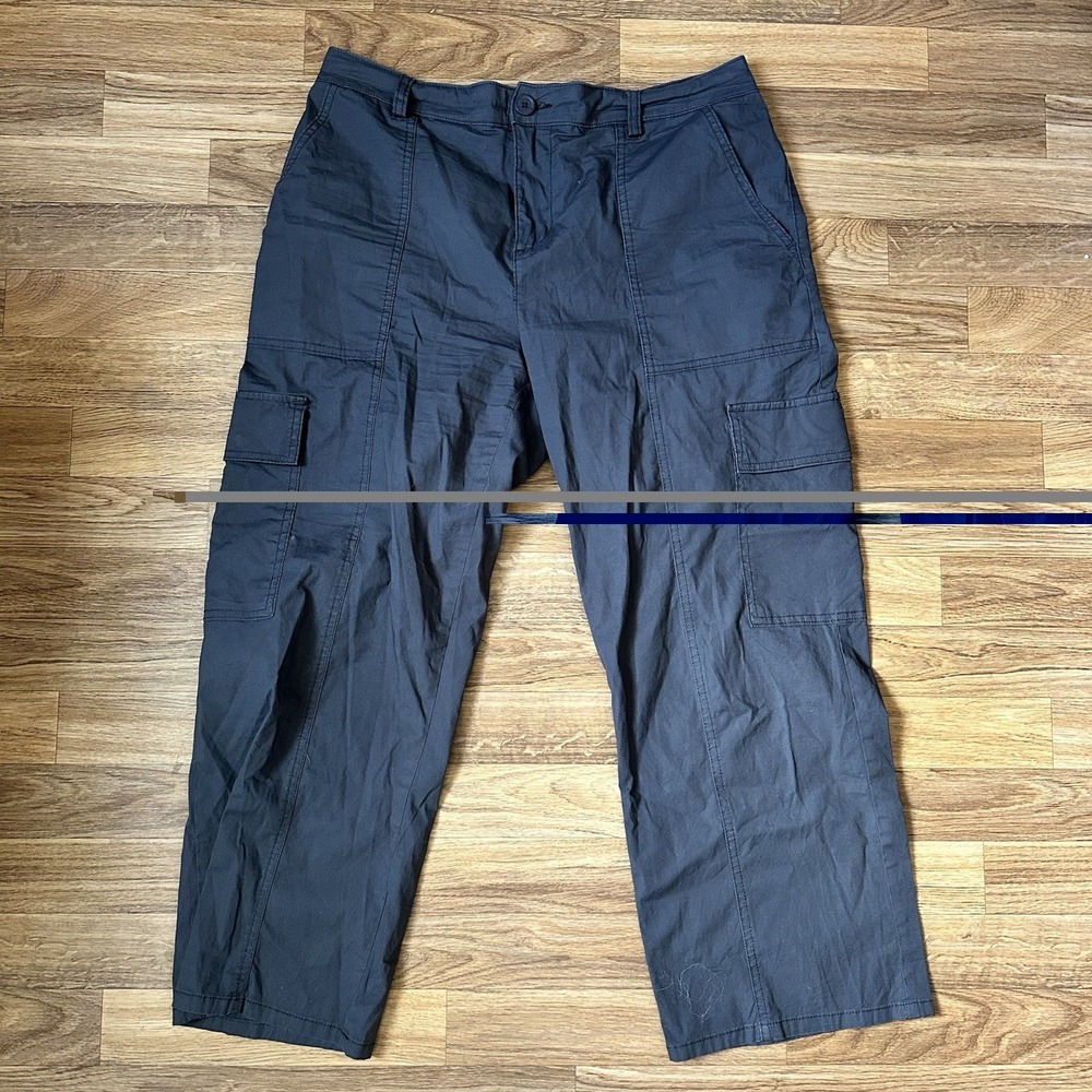 Social Standard by Sanctuary Womens Cargo Crop Pants Size L Gray Gorpcore